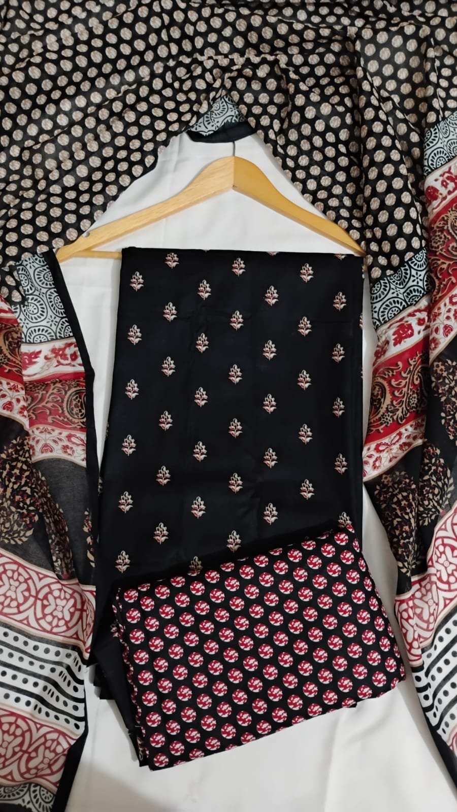 জয়পুরি প্যাটেল — নিশিকালো কালেকশন