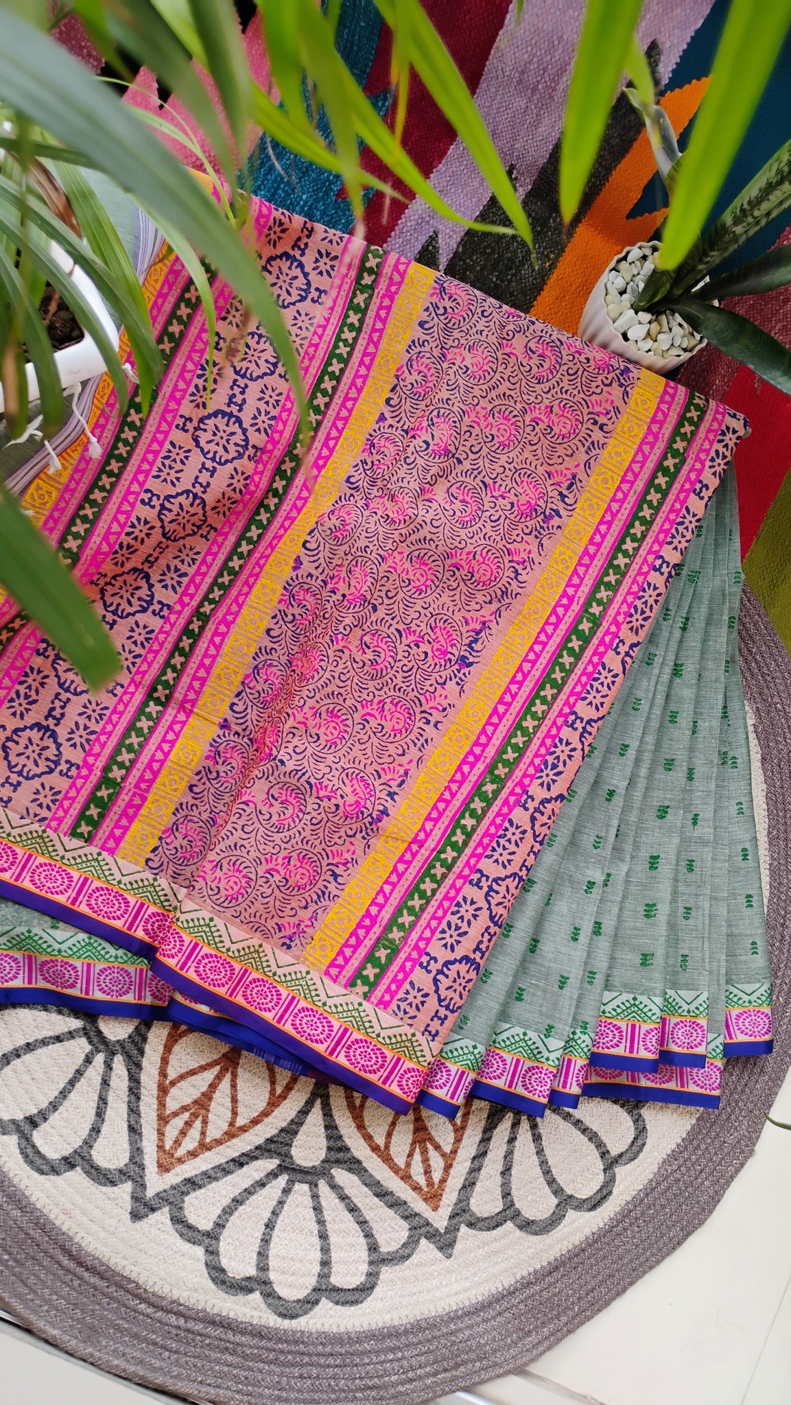 রঙিন বাহার শাড়ি — গোলাপী বহুরঙা